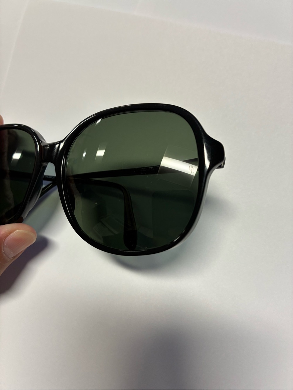 Ray-Ban Women's Black Frame with Dark Lenses Sunglasses made in France - Picture 2 of 12
